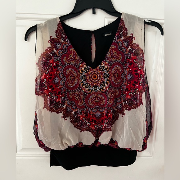 Cute patterned blouse - Picture 2 of 3